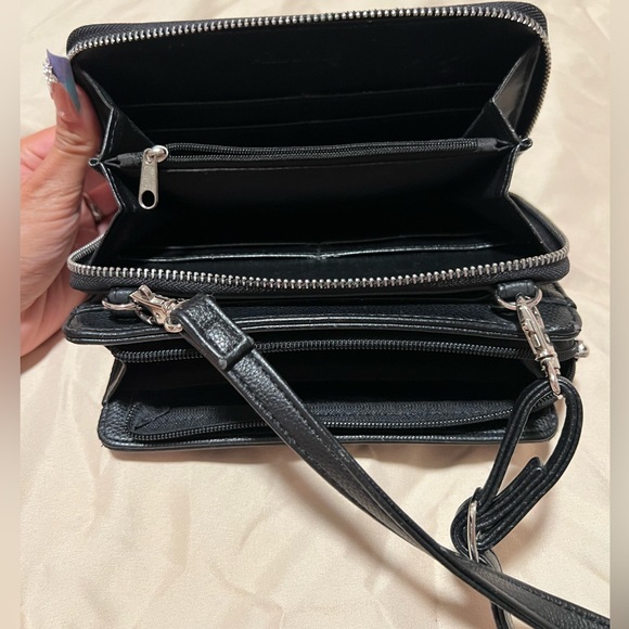 Azul by Moussy : STRAW MESH WALLET BAG - Picture 3 of 5